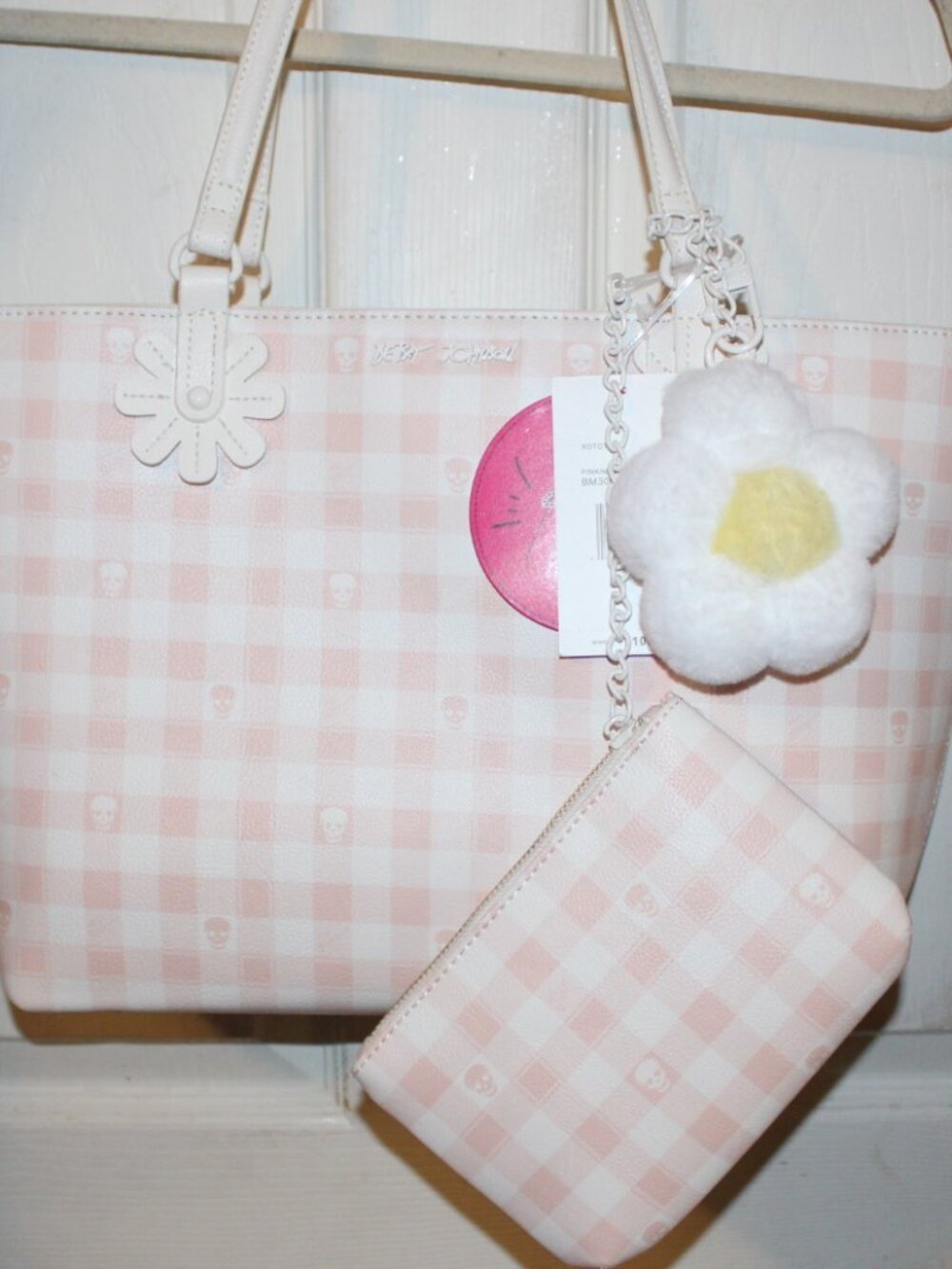 NWT Betsey Johnson Checkered Tote/purse w/purse charm and make -up bag. CUTE!!!!
